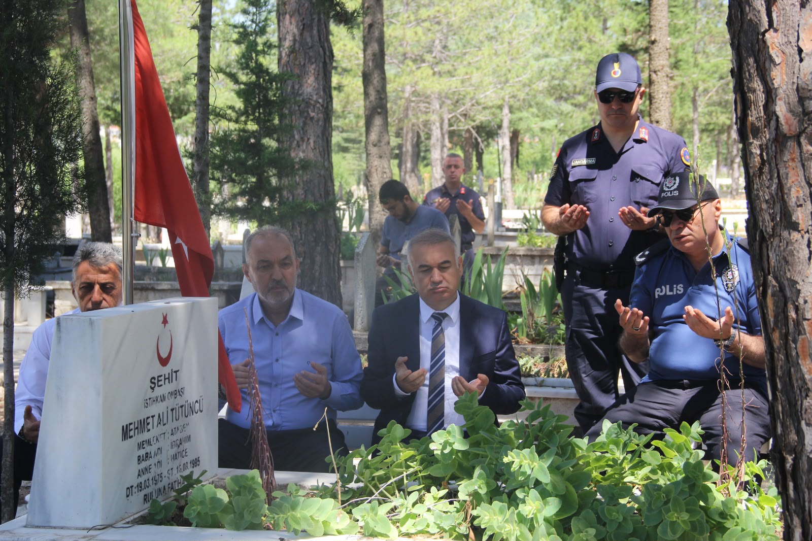15 Temmuz Demokrasi Ve Milli Birlik Günü Kapsamında İlçemizde Gün Boyu Anma programı Düzenlendi.