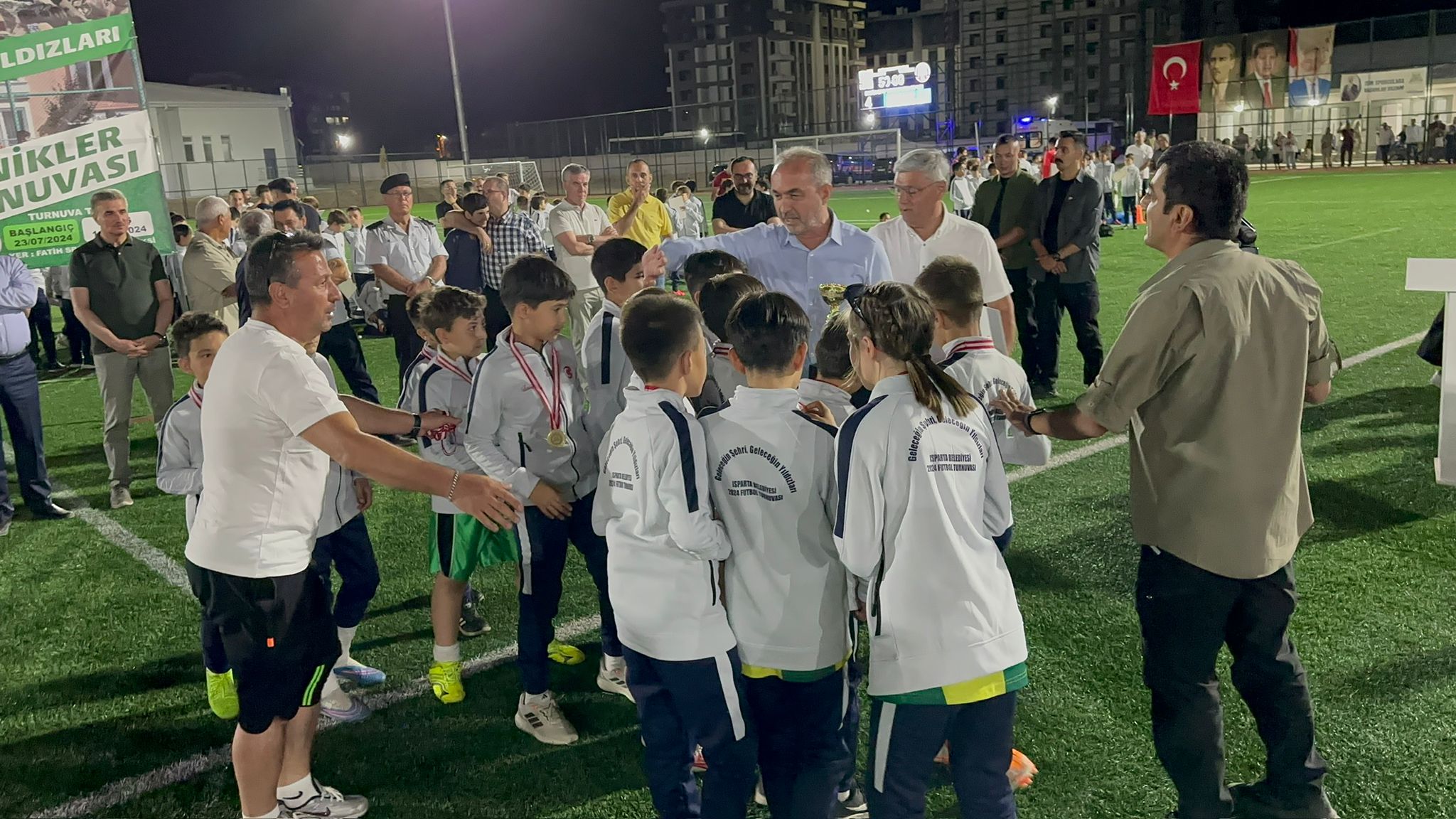 Atabey Belediye Başkanı Serdar Pehlivan Sporcularla Bir Araya Geldi.